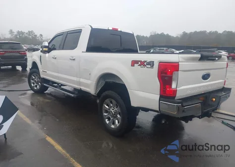 2017 Ford F-250 Lariat z USA, uszkodzony, nr VIN 1FT7W2BT0HEC94708